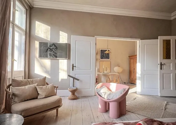 Beautiful 3 In Center *